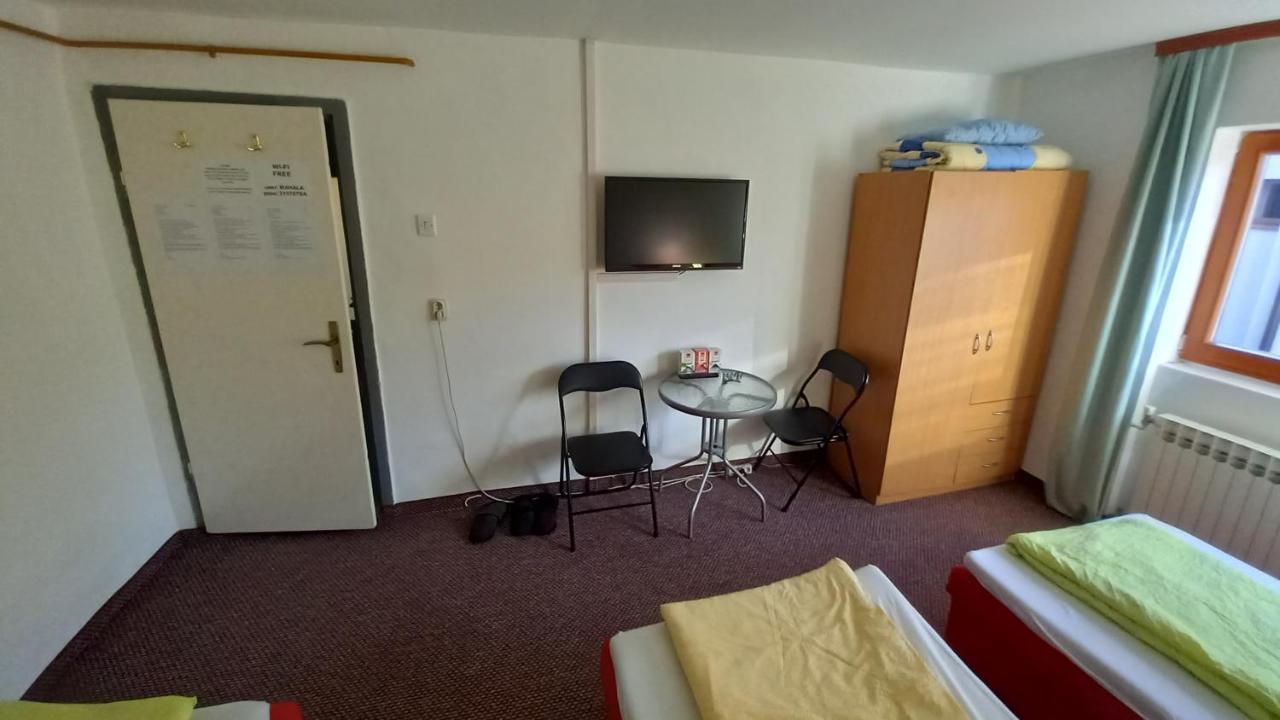 Mahala - Free Garage Affittacamere 2*