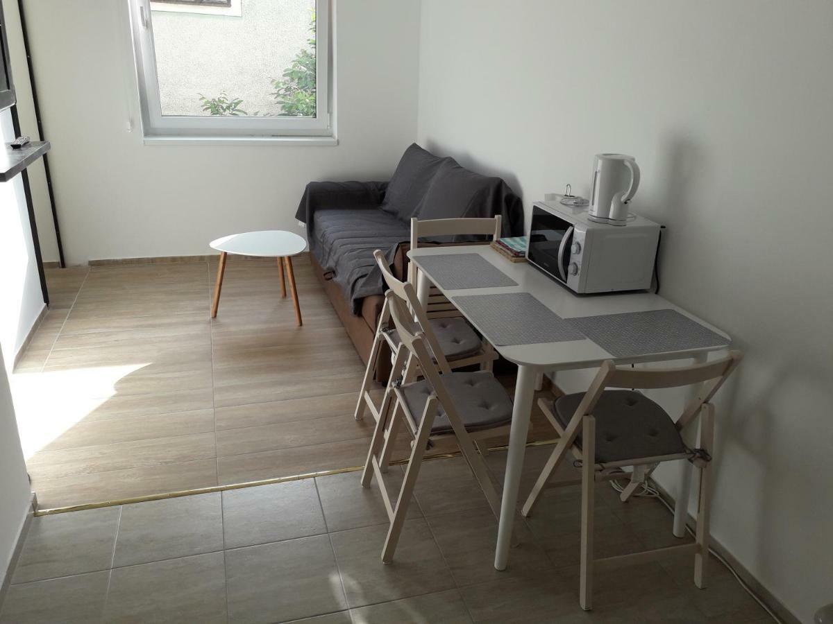 Mahala - Free Garage Affittacamere 2*